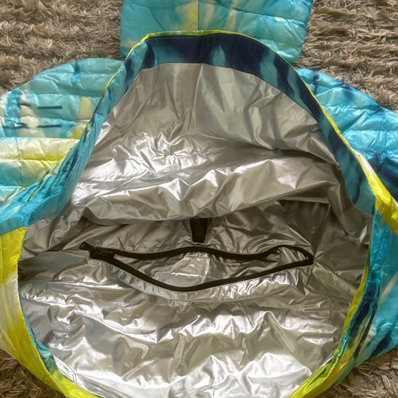 THINK ROYLN Cropped Hi-Lo Poncho - Picture 4 of 6